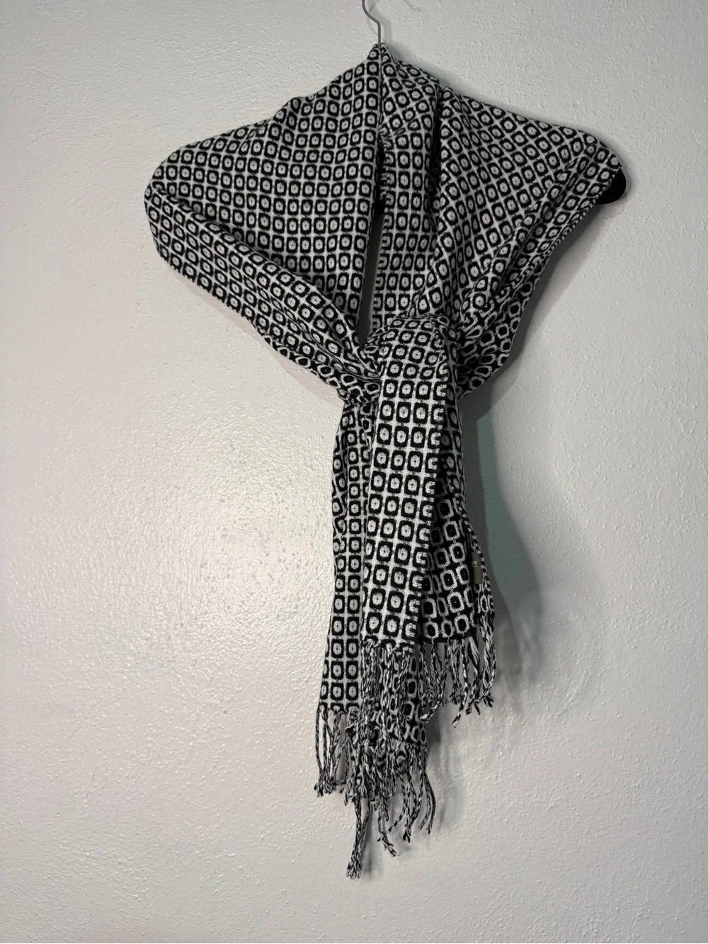100% Cashmere Scarf.  Made in Scotland  - Black & White. 12” X 68”